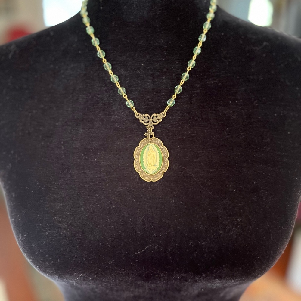 Vintage Style Guadalupe Cream on Green Cameo Necklace, Austrian Peridot Crystals - Picture 3 of 17